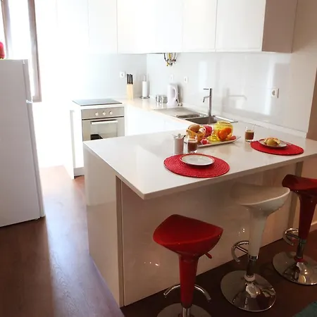 Apartamento Traveling To Bairro Alto